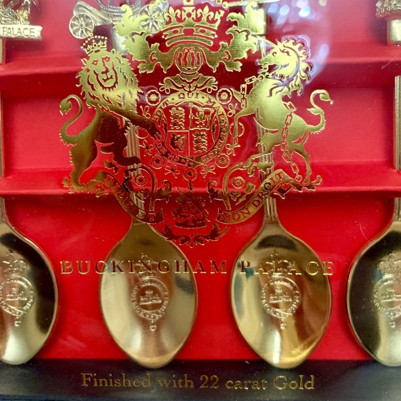 Exquisite Spoon Collection from Buckingham Palace - Picture 3 of 5